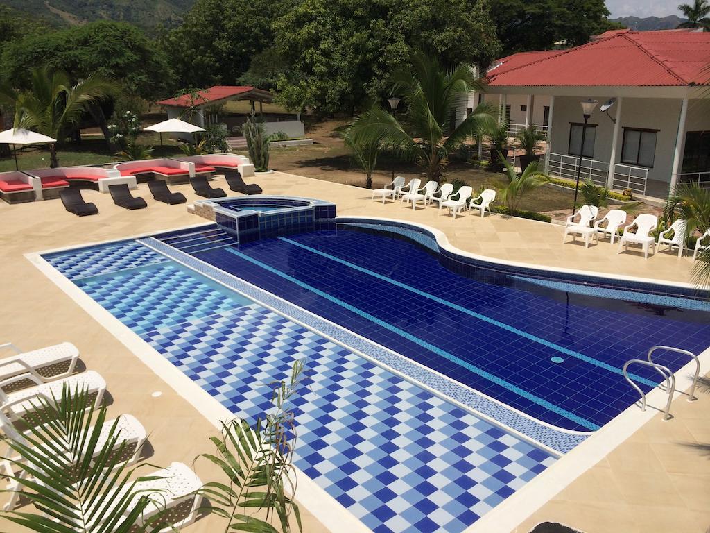 Arizona Ranch Hotel Girardot Exteriör bild