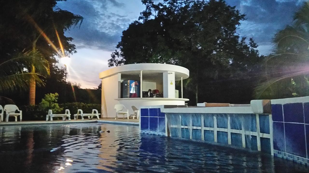Arizona Ranch Hotel Girardot Exteriör bild